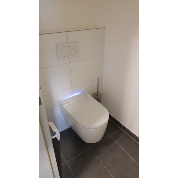 Referenz „Bädersanierung Bürogebäude“ der Firma E. Miller in Krailling, Würmtal aus dem Jahr 2018 in München – Nachher Toilette